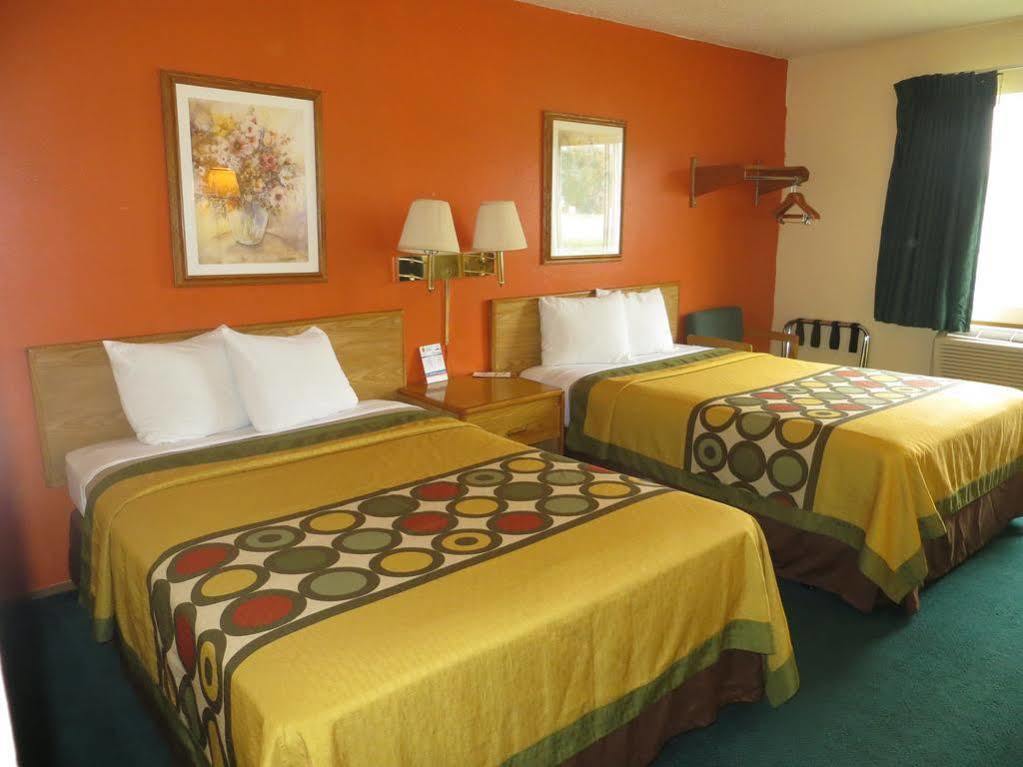 Super 8 By Wyndham Waco University Area Eksteriør billede